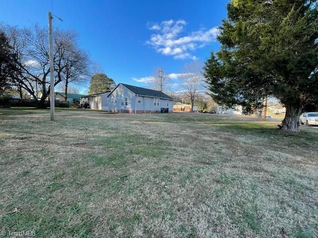 603 Oak Avenue, Lexington, NC 27292
