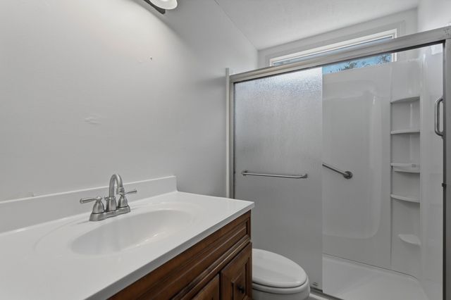609 Knollwood Dr, La Vergne, TN 37086