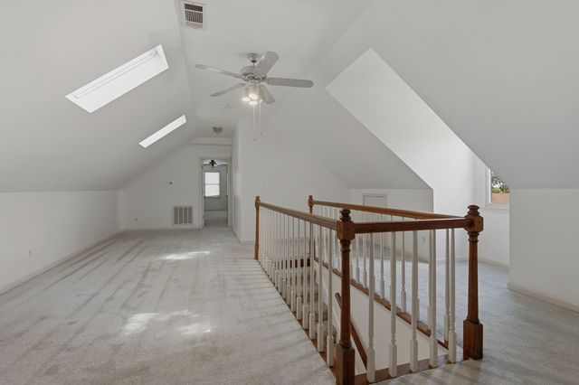 609 Knollwood Dr, La Vergne, TN 37086