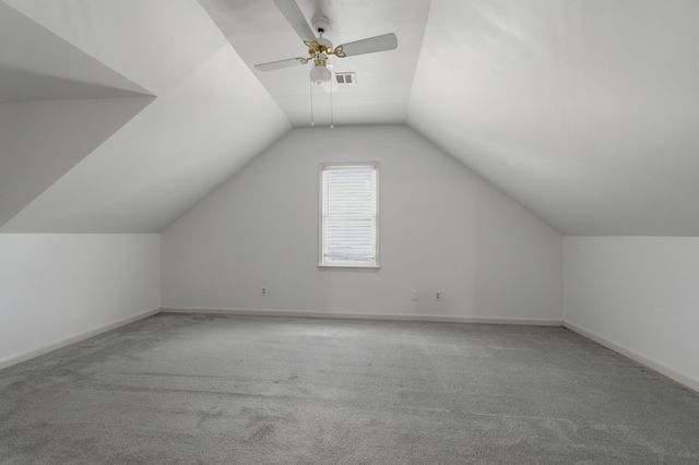609 Knollwood Dr, La Vergne, TN 37086