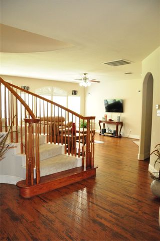 1312 Valley Vista Drive, Irving, TX 75063