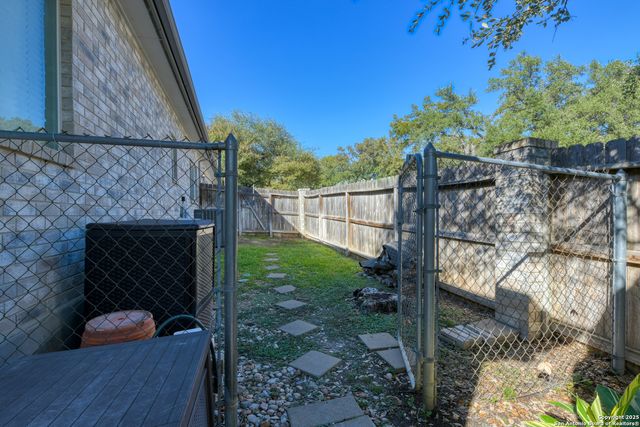 5302 Auburn Knoll, San Antonio, TX 78249