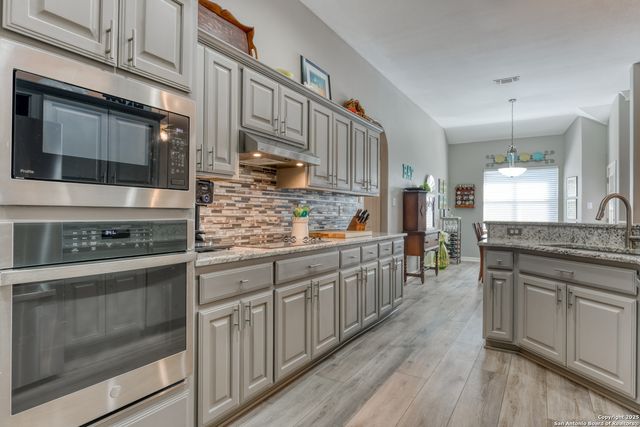 5302 Auburn Knoll, San Antonio, TX 78249