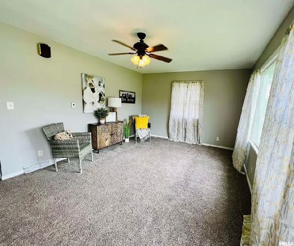 11206 22nd Street, Milan, IL 61264