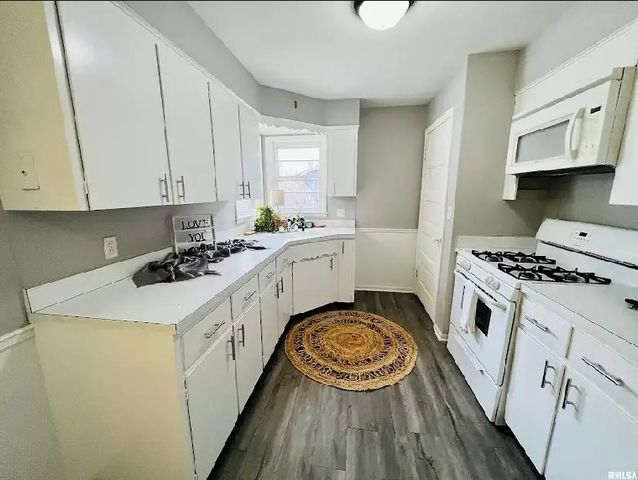 11206 22nd Street, Milan, IL 61264