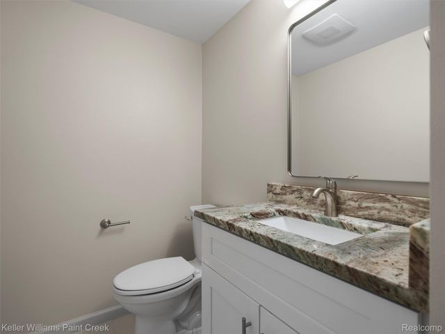 29448 El Dorado Plaza, Warren, MI 48088