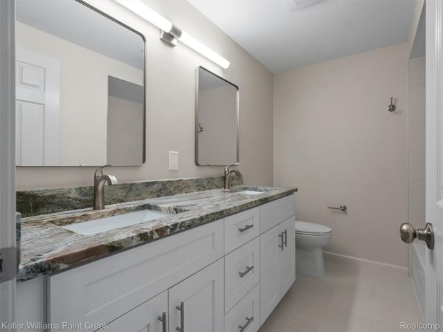 29448 El Dorado Plaza, Warren, MI 48088