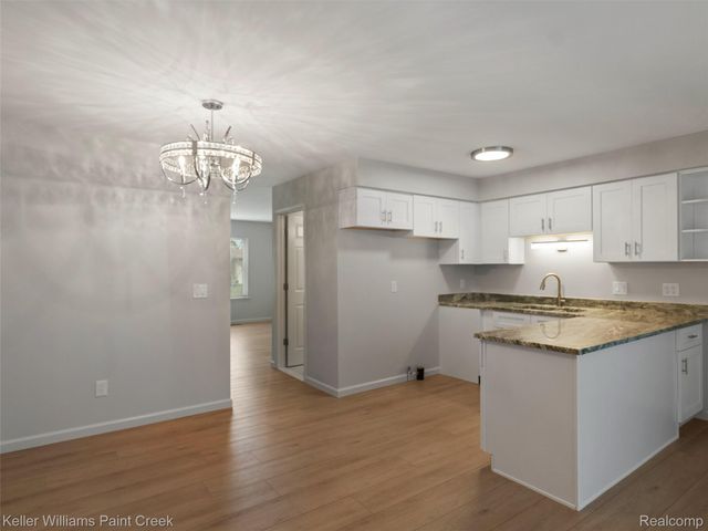 29448 El Dorado Plaza, Warren, MI 48088