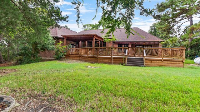 97 Avenue J, Dickinson, TX 77539
