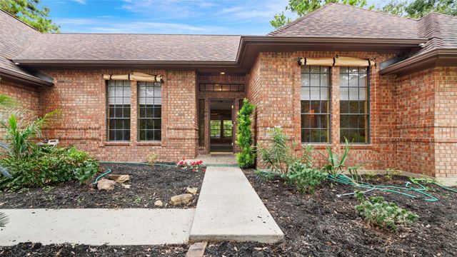 97 Avenue J, Dickinson, TX 77539