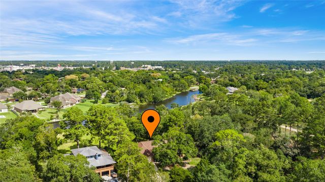 97 Avenue J, Dickinson, TX 77539