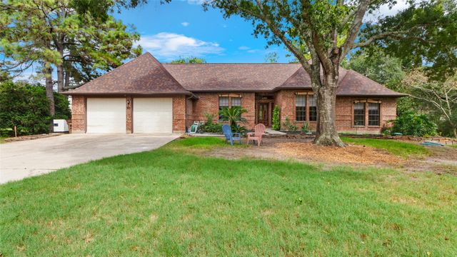 97 Avenue J, Dickinson, TX 77539