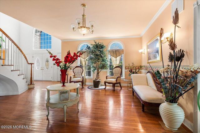 10 Huxley Court, Marlboro, NJ 07746
