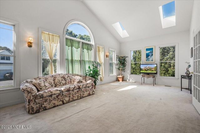 10 Huxley Court, Marlboro, NJ 07746