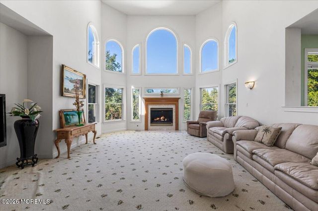 10 Huxley Court, Marlboro, NJ 07746