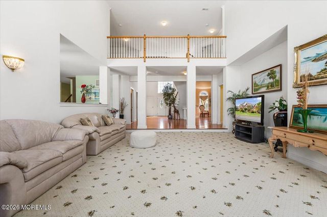 10 Huxley Court, Marlboro, NJ 07746