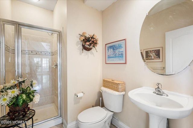 10 Huxley Court, Marlboro, NJ 07746