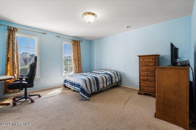 10 Huxley Court, Marlboro, NJ 07746
