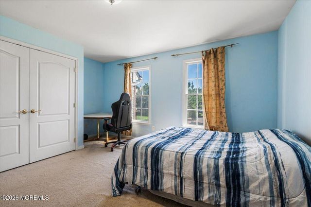 10 Huxley Court, Marlboro, NJ 07746