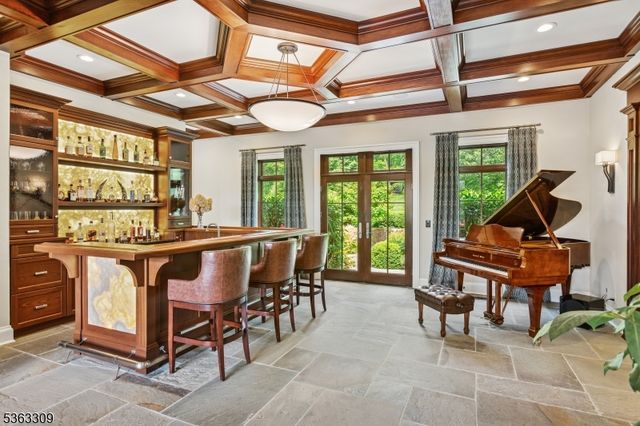 66 Charles Road, Bernardsville Boro, NJ 07924