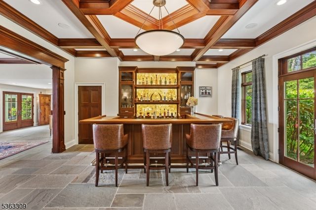 66 Charles Road, Bernardsville Boro, NJ 07924