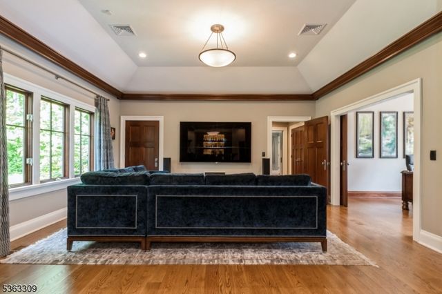 66 Charles Road, Bernardsville Boro, NJ 07924