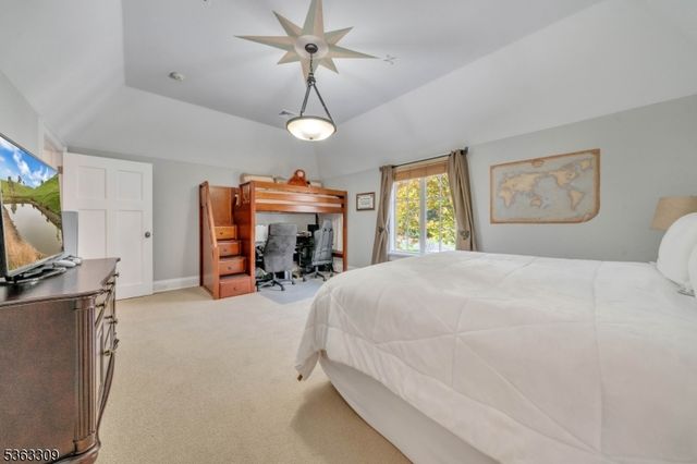 66 Charles Road, Bernardsville Boro, NJ 07924