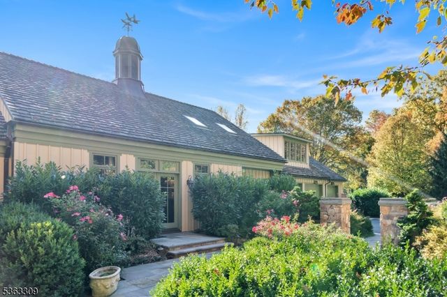 66 Charles Road, Bernardsville Boro, NJ 07924