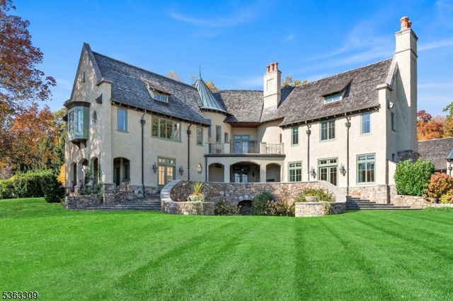 66 Charles Road, Bernardsville Boro, NJ 07924