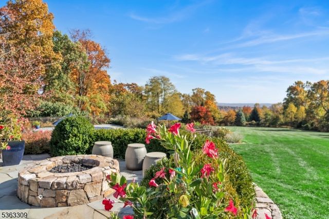 66 Charles Road, Bernardsville Boro, NJ 07924