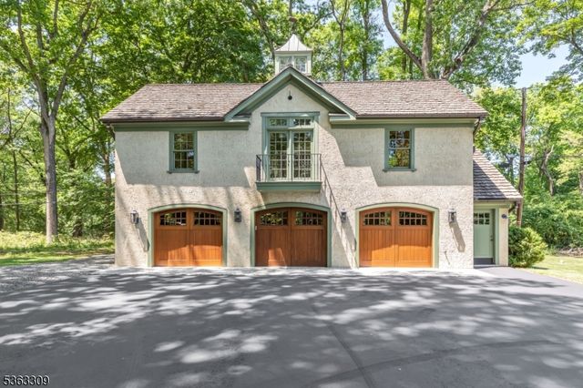 66 Charles Road, Bernardsville Boro, NJ 07924