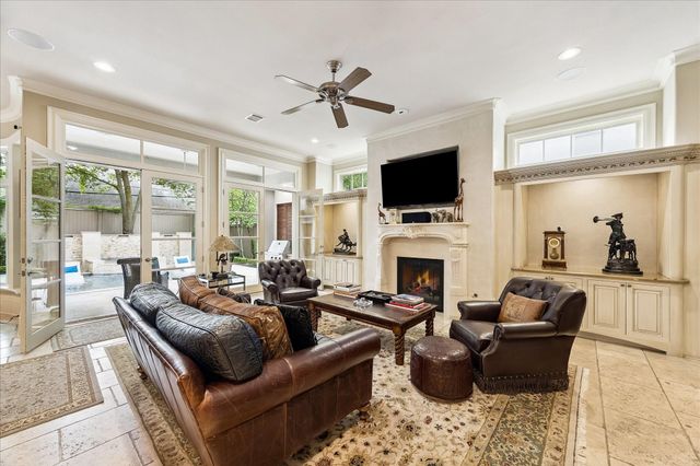 2242 Pelham Drive, Houston, TX 77019