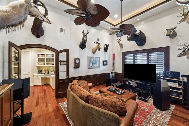 2242 Pelham Drive, Houston, TX 77019