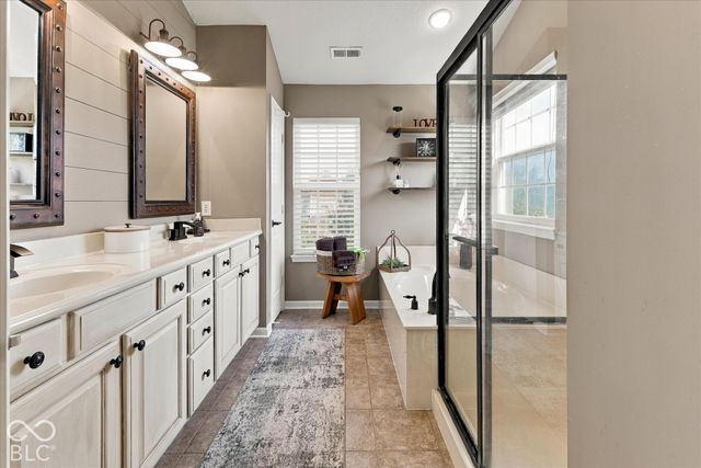 15356 Ackerley Drive, Fishers, IN 46040