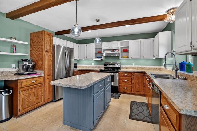 3494 Swansee Ridge, Sun Prairie, WI 53590