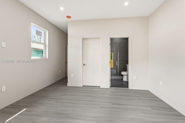 1028 NW 8th Ave, Fort Lauderdale, FL 33311