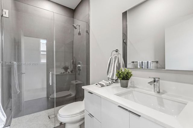 1028 NW 8th Ave, Fort Lauderdale, FL 33311