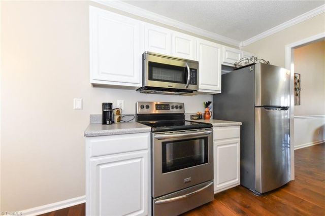 104 Gordon Terrace Road, Kernersville, NC 27284
