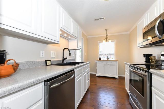 104 Gordon Terrace Road, Kernersville, NC 27284