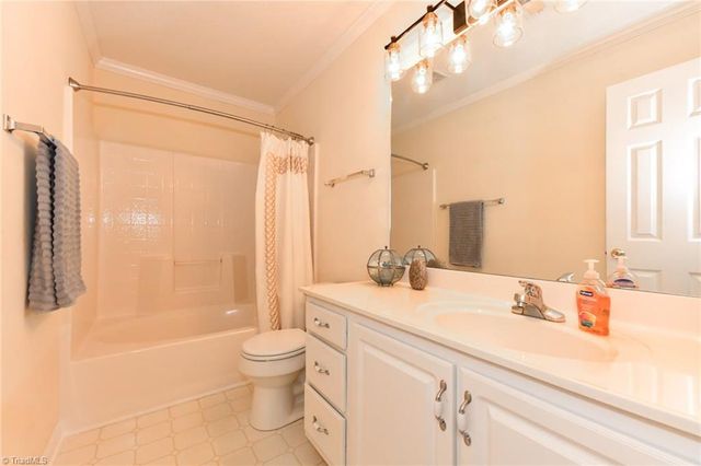 104 Gordon Terrace Road, Kernersville, NC 27284