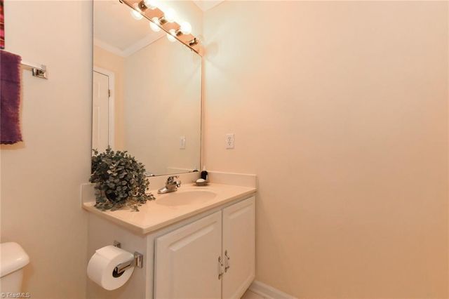 104 Gordon Terrace Road, Kernersville, NC 27284