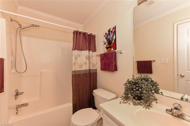 104 Gordon Terrace Road, Kernersville, NC 27284
