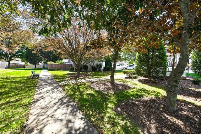 104 Gordon Terrace Road, Kernersville, NC 27284