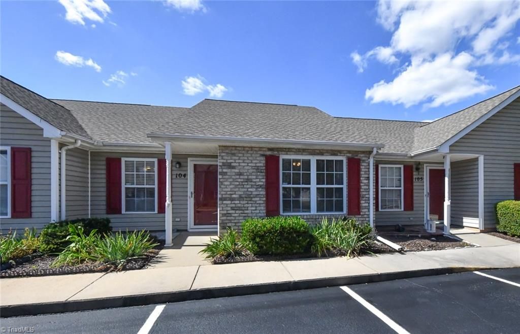 104 Gordon Terrace Road, Kernersville, NC 27284