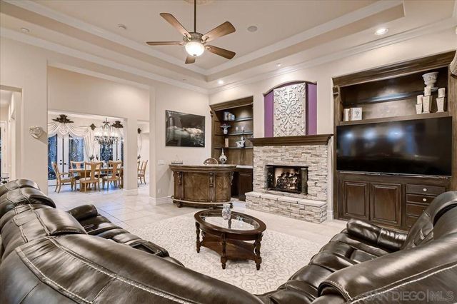 3349 Mendenaro, Fallbrook, CA 92028