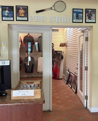 610 Tennis Club Dr 408, Fort Lauderdale, FL 33311