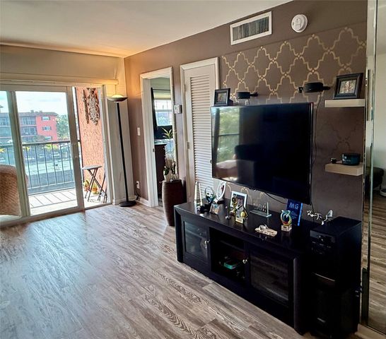 610 Tennis Club Dr 408, Fort Lauderdale, FL 33311