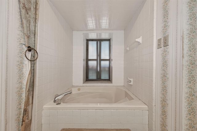 2819 Camelot Lane, Missouri City, TX 77459