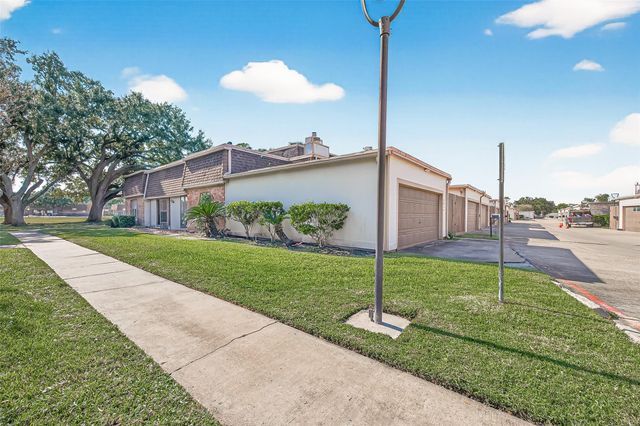 2819 Camelot Lane, Missouri City, TX 77459