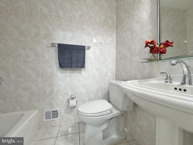 10406 CONOVER, Silver Spring, MD 20902